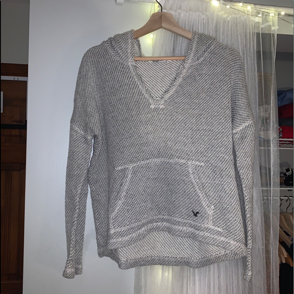 American Eagle sweater